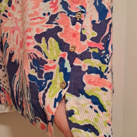 Lilly Pulitzer  Liesel  linen vneck lightweight sweater gold buttons each side S - Picture 2 of 5